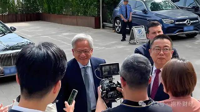 我尝试了三个月，终于找到了2025年最实用的量化交易软件排名榜前十名